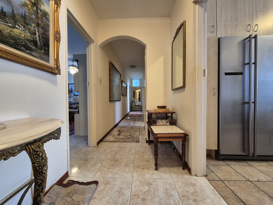 3 Bedroom Property for Sale in Wynberg Upper Western Cape